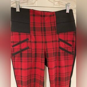 Ci Sono Red and Black Plaid stretchy Leggings Sz M
new without tag never used